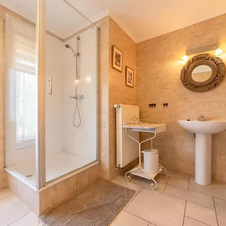 Ferienhaus Charming In Rural Setting With Sauna