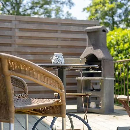 Charming In Rural Setting With Sauna Ferienhaus *